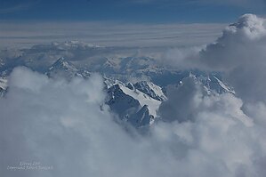 Elbrus-skitour-challange-03.JPG
