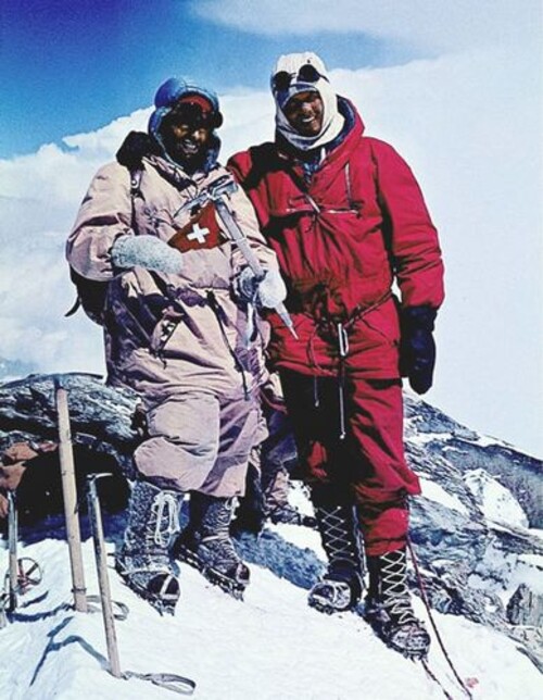 Diener i Forrer na szczycie. Pierwsze wejście. Fot. Swiss Himalaya Foundation)
